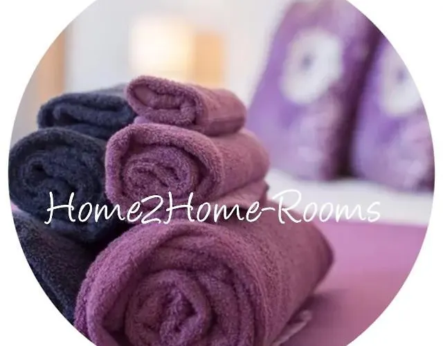 Alojamento com o café da manhã Apenas: Home2Home-Rooms