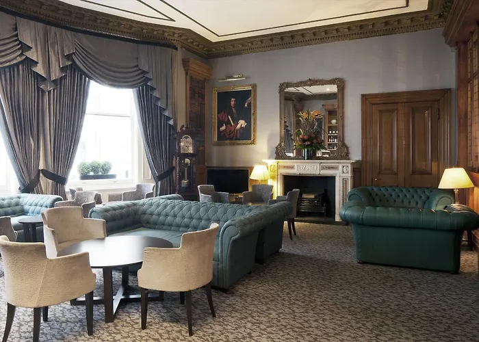 Logement: Gem Strathmore Hotel