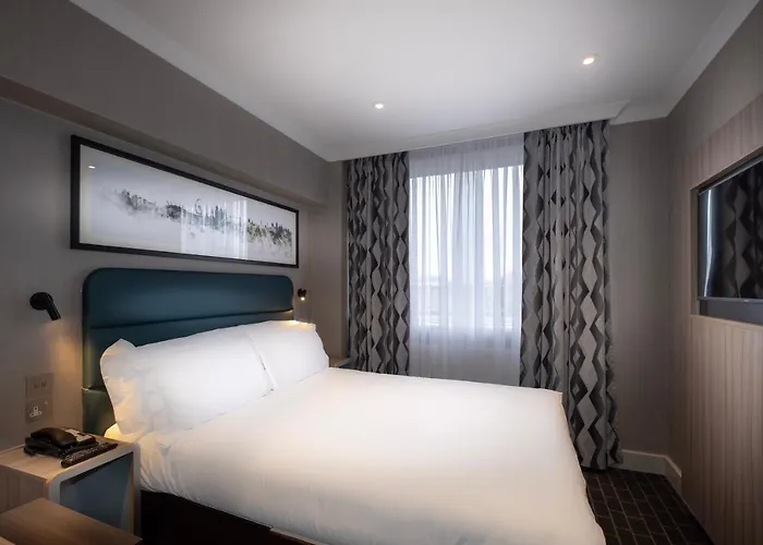 Hotel con piscina: City Sleeper At Royal National Hotel