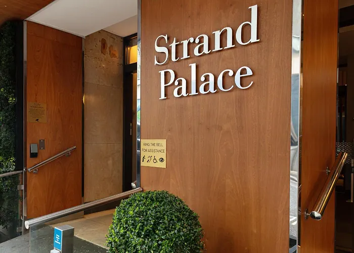 Hotel de 4 estrelas: Strand Palace