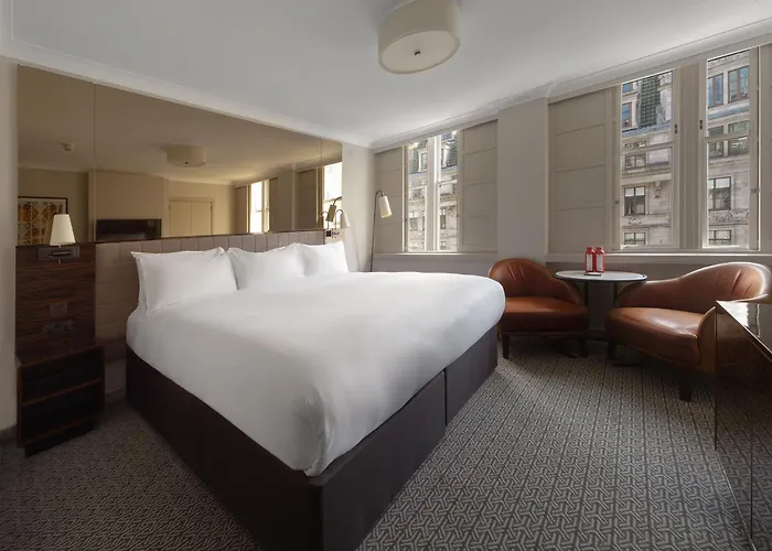 Hotel de 4 estrelas: Strand Palace